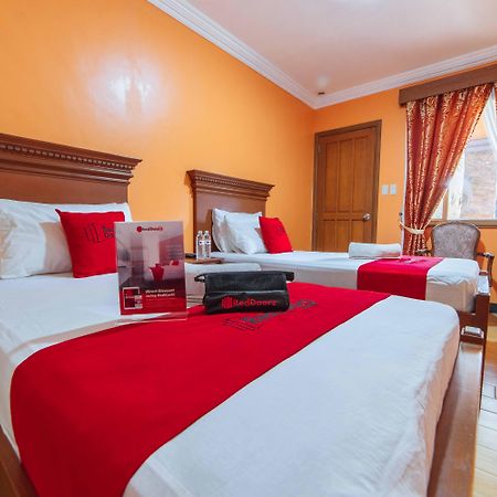 Reddoorz Plus @ Starhomes Olivianville Tarlac City Экстерьер фото