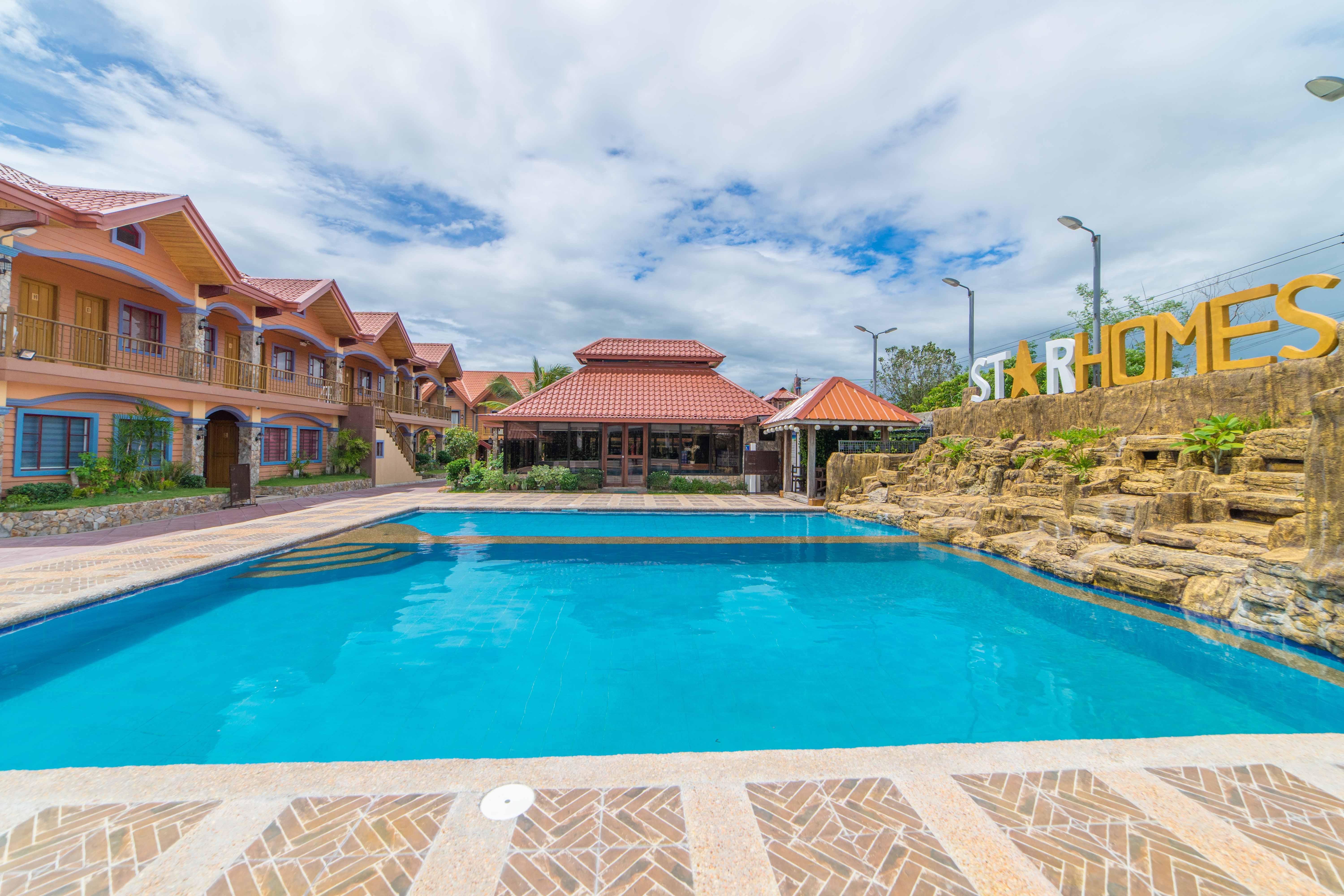 Reddoorz Plus @ Starhomes Olivianville Tarlac City Экстерьер фото