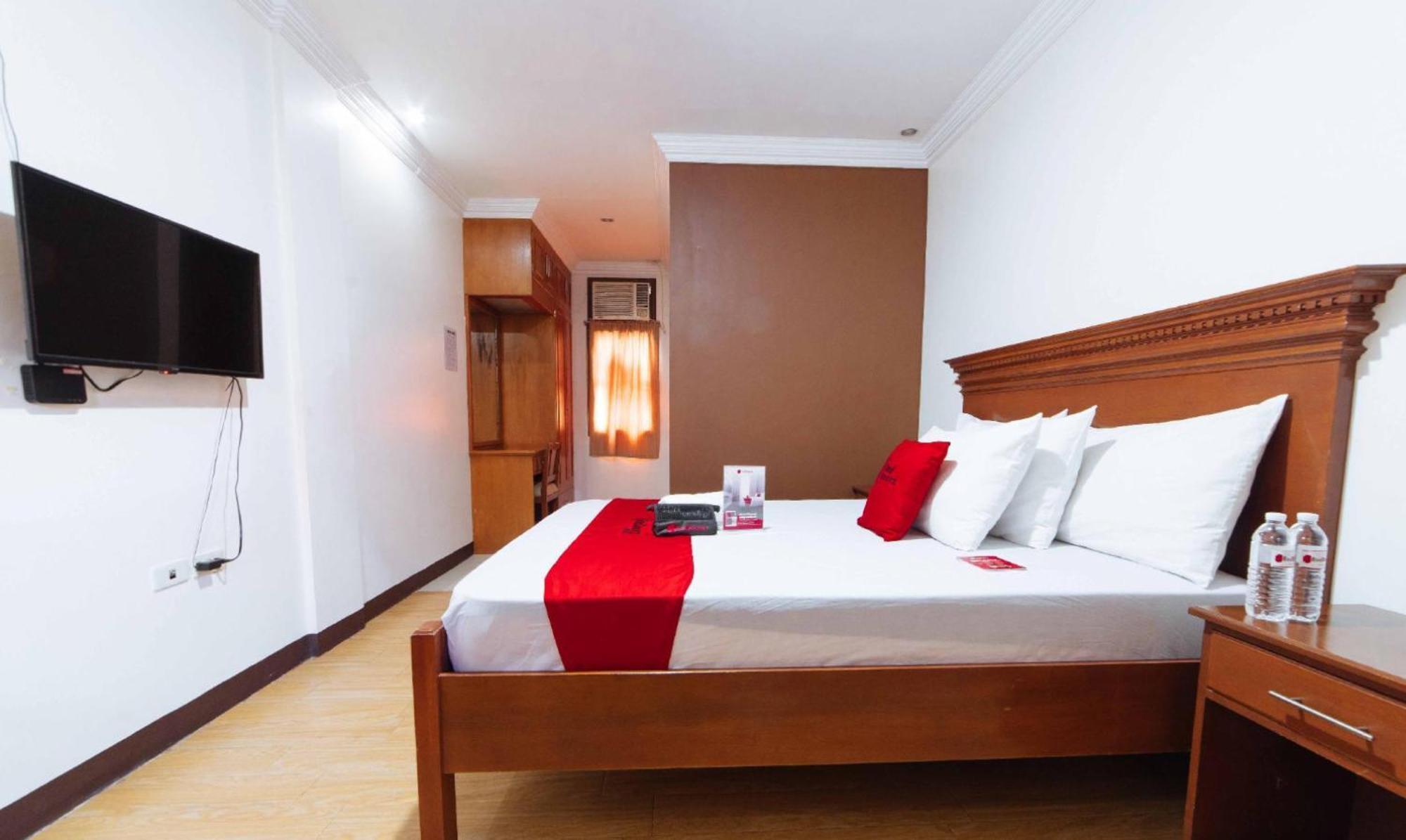 Reddoorz Plus @ Starhomes Olivianville Tarlac City Экстерьер фото
