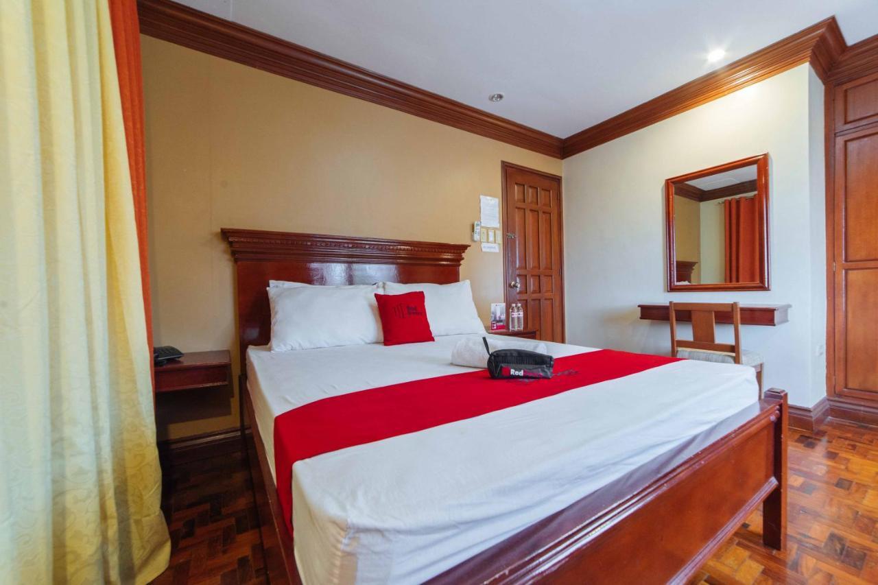 Reddoorz Plus @ Starhomes Olivianville Tarlac City Экстерьер фото